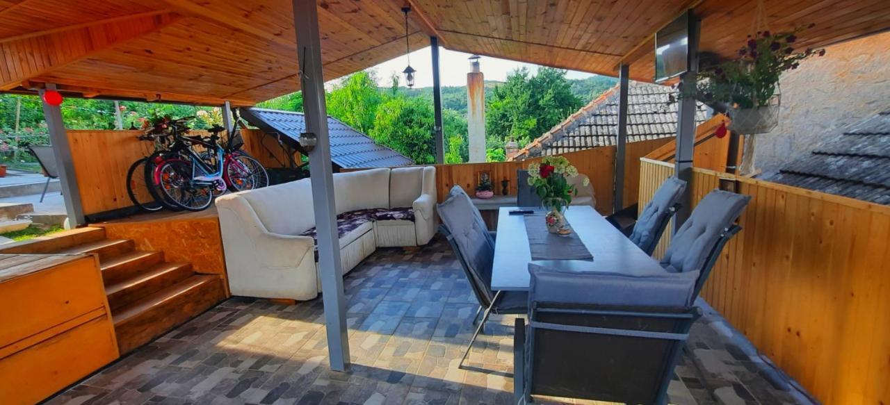 Appartamento Casa Anna&Criss Orşova Esterno foto
