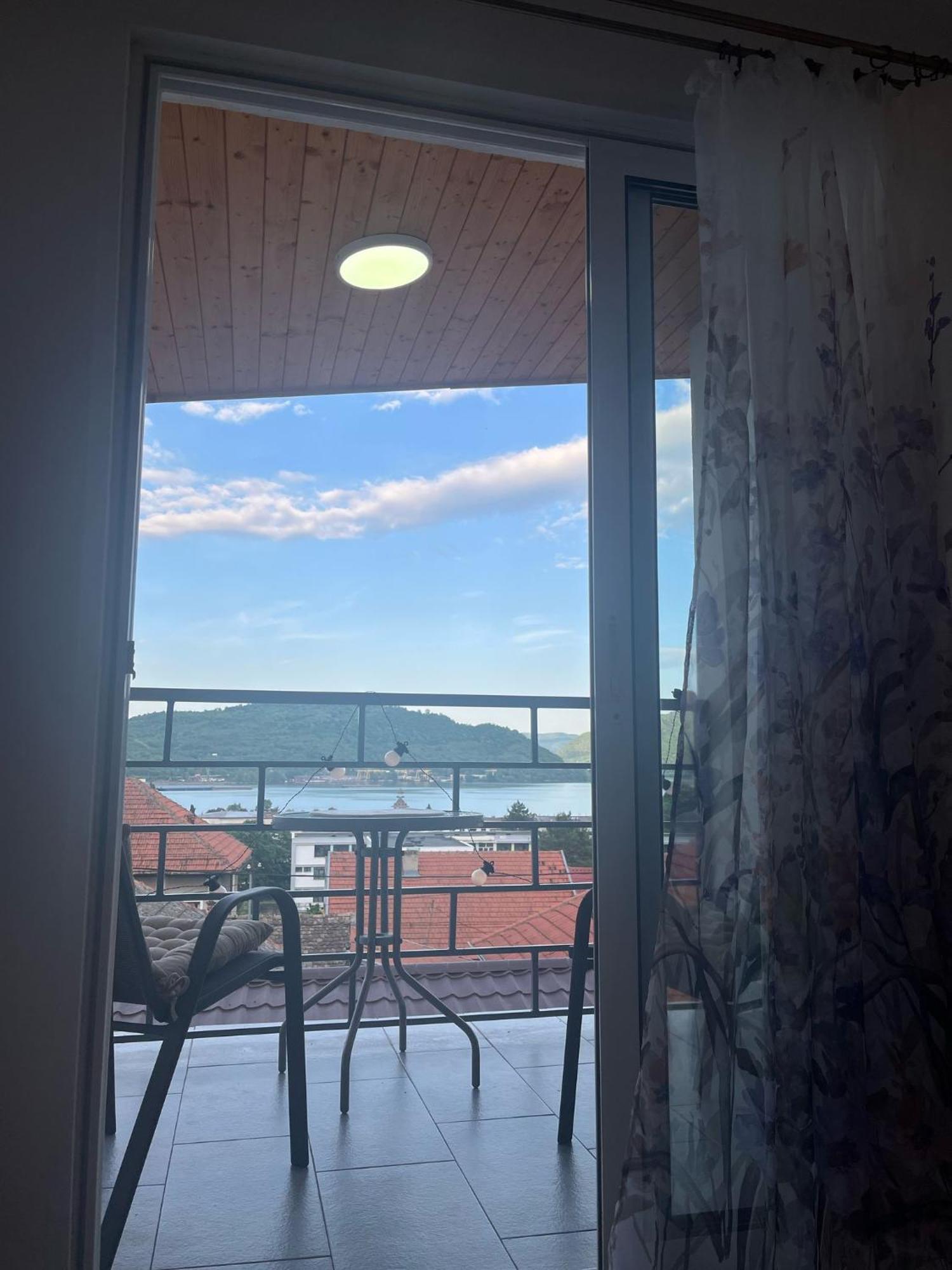 Appartamento Casa Anna&Criss Orşova Esterno foto