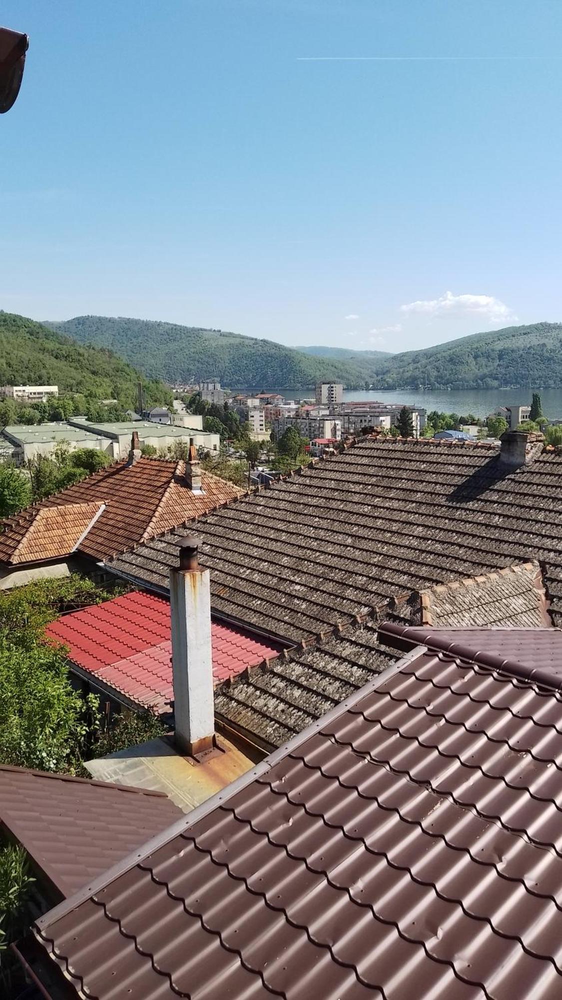 Appartamento Casa Anna&Criss Orşova Esterno foto